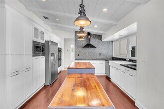 9121 SW 102nd St in Miami, FL - Building Photo - Building Photo