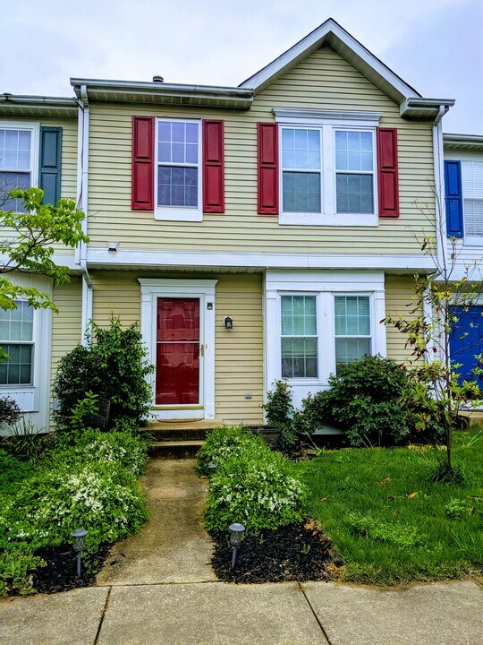 112 W Shetland Ct in Newark, DE - Building Photo