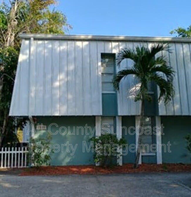 7501 35th St N in Pinellas Park, FL - Foto de edificio - Building Photo