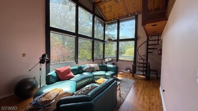 109 Vista Dr in Highland Lakes, NJ - Building Photo - Building Photo