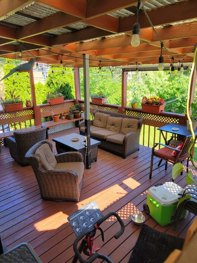 property at 2422 W Fullerton Ave