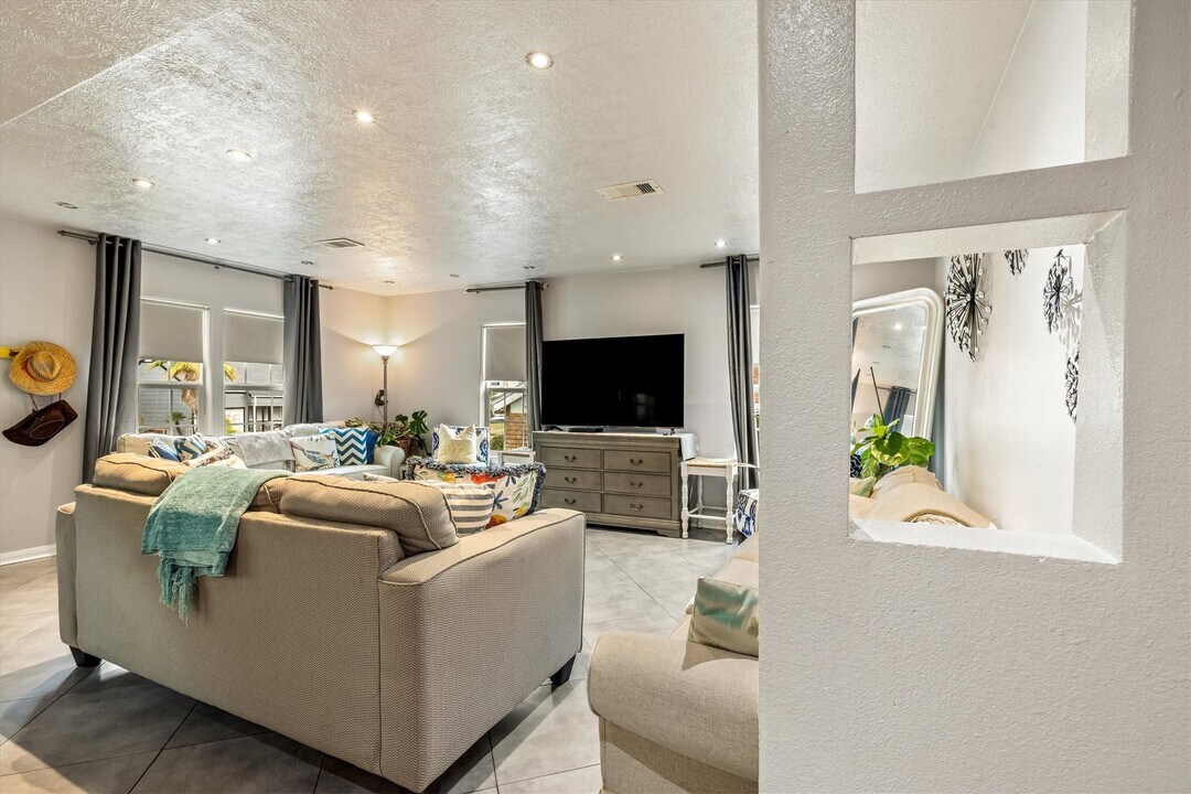 5219 Avenue Q in Galveston, TX - Building Photo