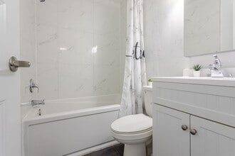 2705 Modugno in Montréal, QC - Building Photo - Building Photo