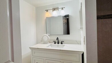 9521 Boca Cove Cir, Unit 505 in Boca Raton, FL - Building Photo - Building Photo