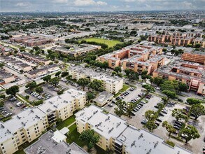 1875 W 56th St in Hialeah, FL - Building Photo - Building Photo