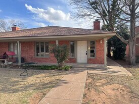 2217 33rd St in Lubbock, TX - Building Photo