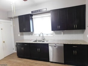 176 Totowa Rd in Totowa, NJ - Building Photo - Building Photo