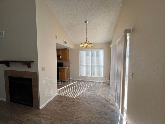 413 E Wescott Dr in Phoenix, AZ - Building Photo - Building Photo