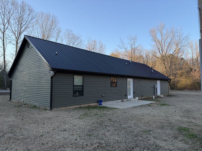 871 Deep Gap Rd in Jackson, TN - Building Photo - Building Photo