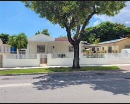 2252 SW 10th St in Miami, FL - Building Photo