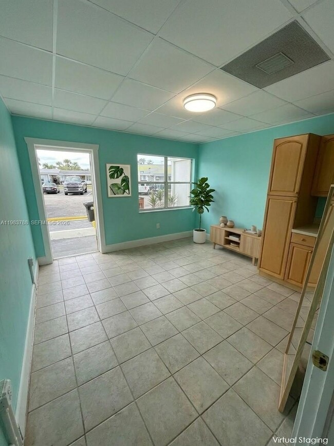 1010 Seaway Dr in Fort Pierce, FL - Building Photo - Building Photo