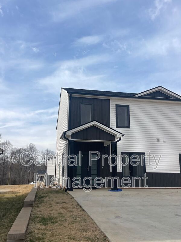 32 Beverly Hills Dr in Spartanburg, SC - Building Photo - Building Photo