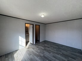 315 Basket Branch in Oxford, MI - Building Photo