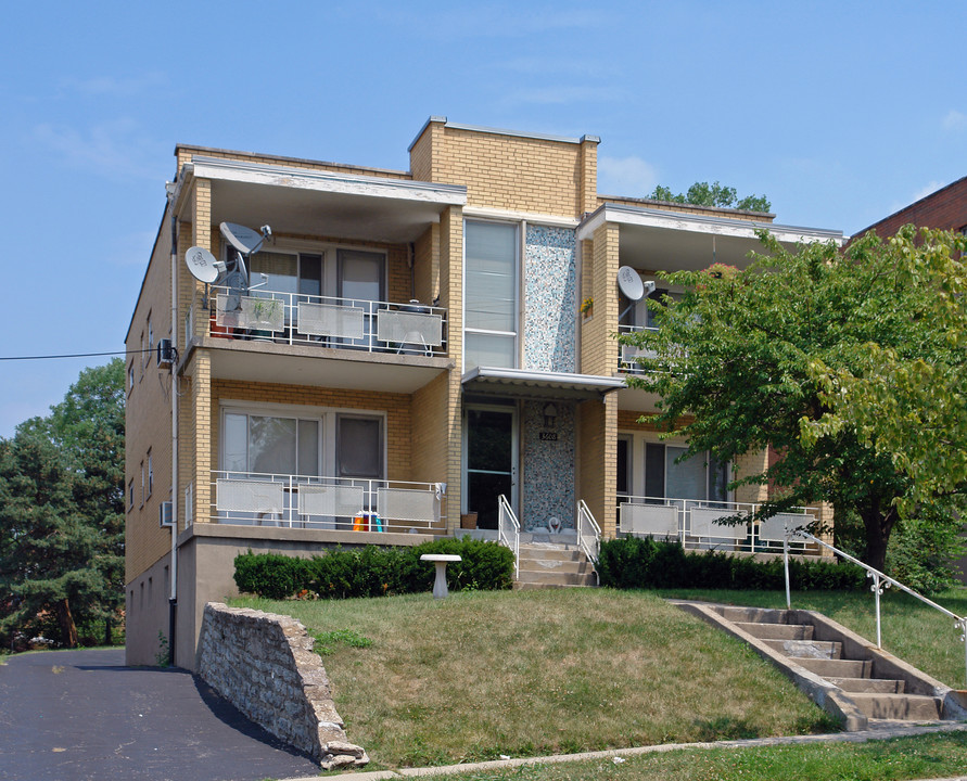 3608 Schwartze Ave in Cincinnati, OH - Foto de edificio