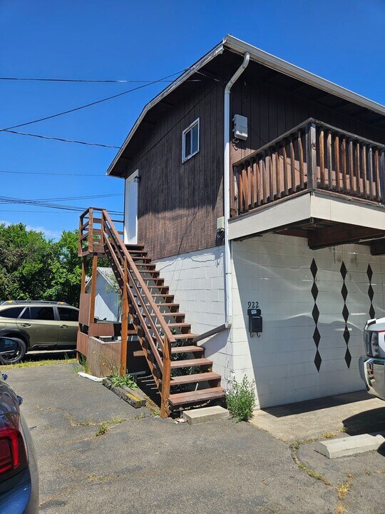 916-930 King St in Medford, OR - Building Photo