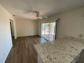9306 Dalehurst Rd in Santee, CA - Foto de edificio - Building Photo