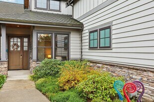 9454 Turnstone Ln in Blaine, WA - Building Photo