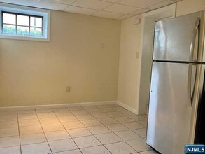 499 Chestnut St in Ridgefield, NJ - Building Photo - Building Photo