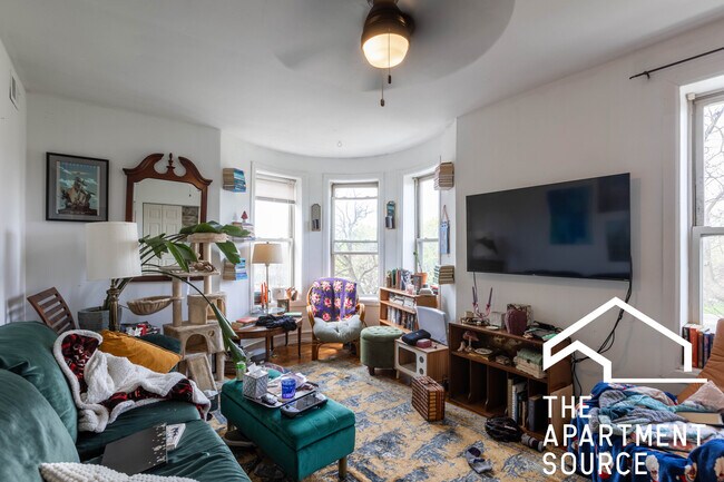 property at 2021 N Humboldt Blvd