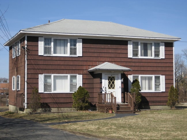 14 N Ocean Ave in Islip, NY - Building Photo - Building Photo