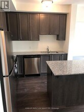 200 Lagerfeld Dr in Brampton, ON - Building Photo - Building Photo