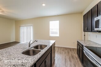 1012 NE 32nd Terrace in Cape Coral, FL - Building Photo - Building Photo