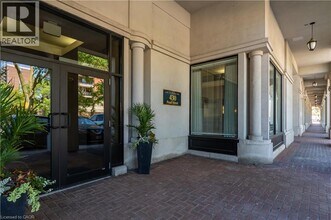 430 Pearl St in Burlington, ON - Building Photo - Building Photo