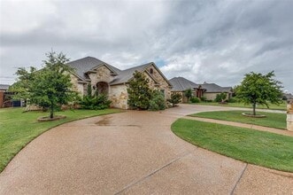 256 Briarleaf Cir in Hewitt, TX - Building Photo - Building Photo
