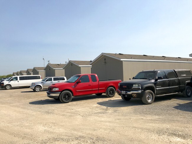 Carrizo Housing Facility in Carrizo Springs, TX - Building Photo - Building Photo