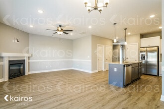3709 Oak Leaf Wy in Greenville, NC - Building Photo - Building Photo