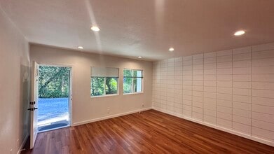 1714 Royal Blvd in Glendale, CA - Building Photo - Building Photo