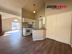 1535 Rebecca Ann Dr in El Paso, TX - Building Photo - Building Photo