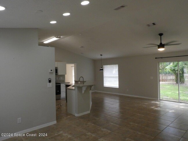 3235 Forghun Ave SE in Palm Bay, FL - Building Photo - Building Photo