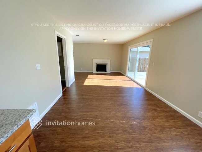 1870 Woodglen Ln in Vacaville, CA - Foto de edificio - Building Photo