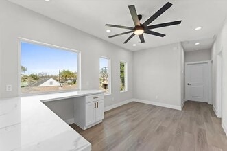 4217 Rogers St in Houston, TX - Building Photo - Building Photo