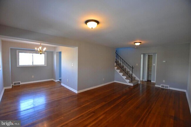 2503 Van Buren St in Hyattsville, MD - Building Photo - Building Photo