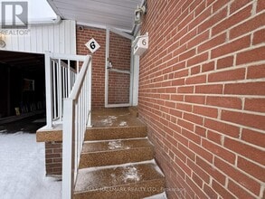 6 Bailey Crescent in Aurora, ON - Building Photo - Building Photo