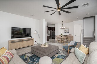 17674 N 77th Pl in Scottsdale, AZ - Building Photo - Building Photo