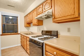 Blackhawk Commons Apartments in Beaver Falls, PA - Foto de edificio - Building Photo