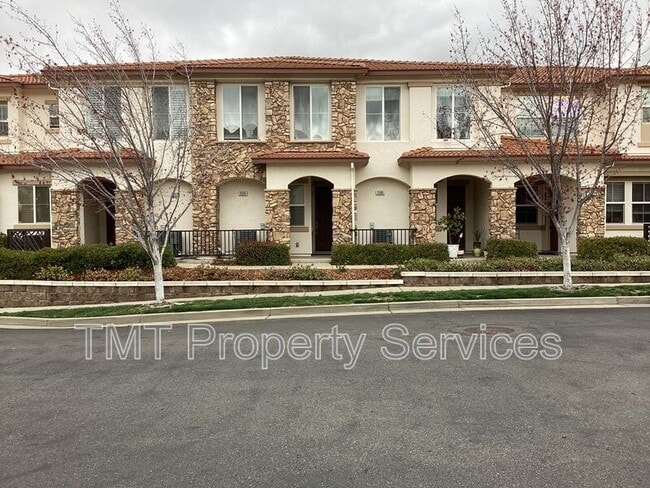 2004 Las Palomas Loop in Lincoln, CA - Building Photo - Building Photo