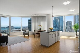 301 Main St in San Francisco, CA - Building Photo
