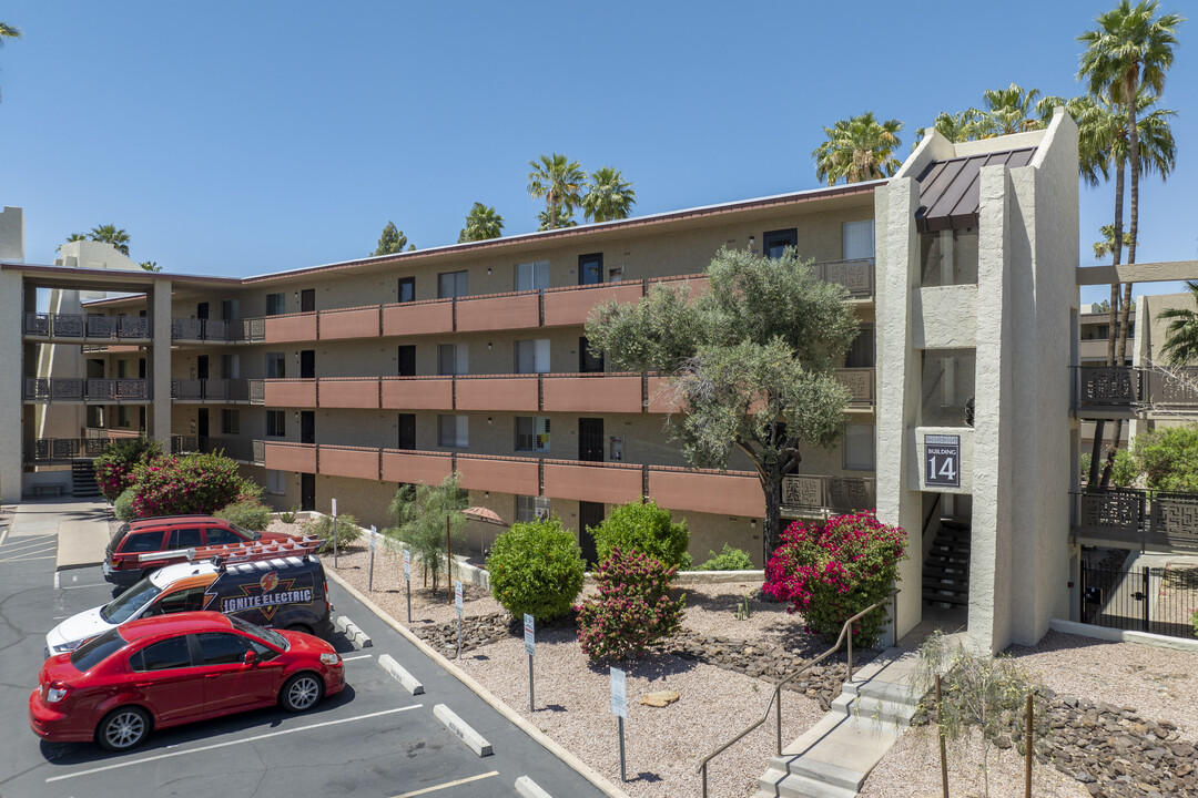 Maya's Condominiums in Scottsdale, AZ - Building Photo