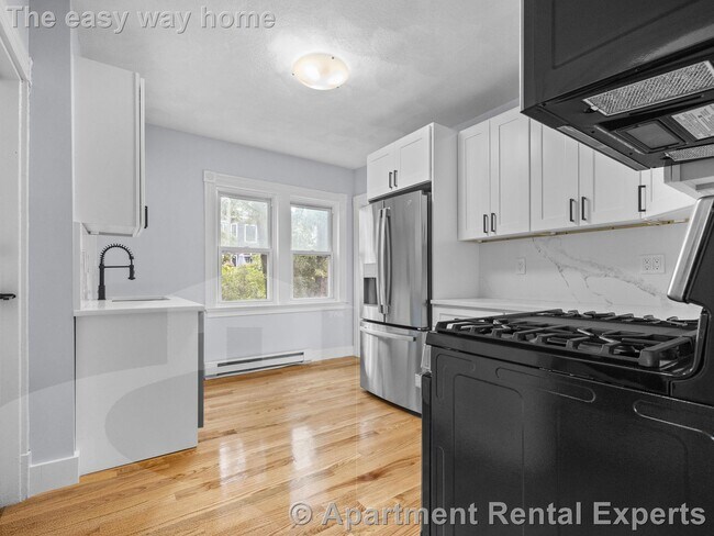 39 Hancock St, Unit #2 in Somerville, MA - Foto de edificio - Building Photo