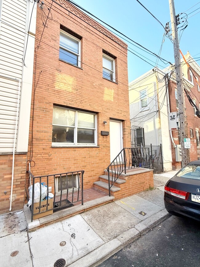 property at 2408 S Juniper St
