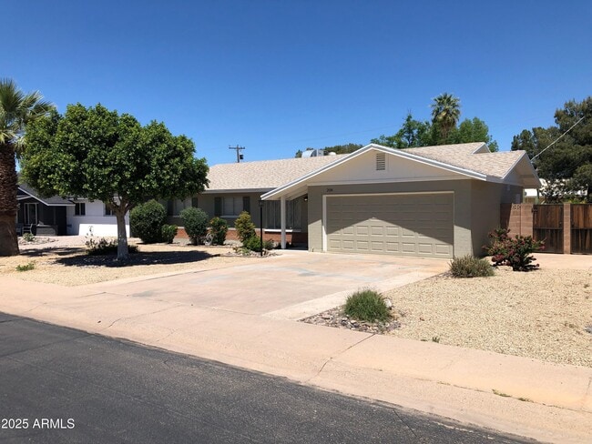 property at 208 E Balboa Dr