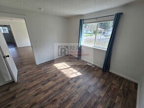 7811 6th Way SE in Olympia, WA - Building Photo - Building Photo