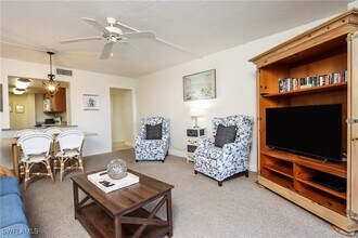 11 Bluebill Ave in Naples, FL - Building Photo - Building Photo