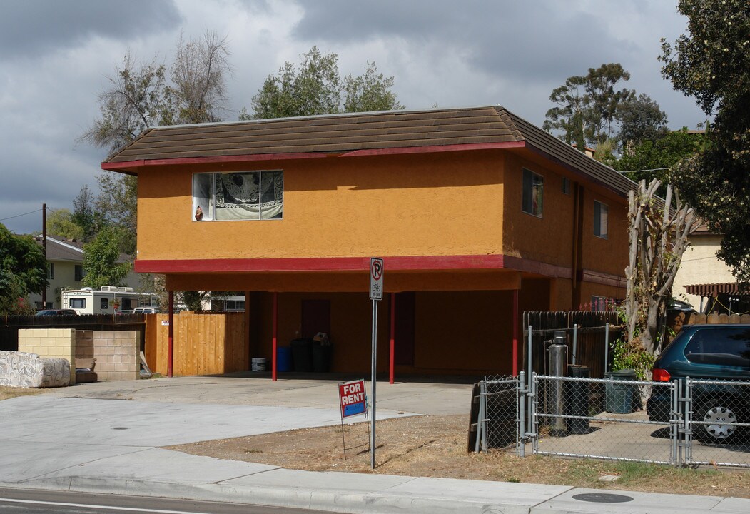 9258 Kenwood Dr in Spring Valley, CA - Building Photo