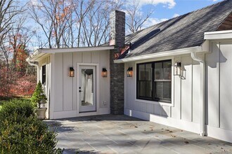 260 Waccabuc Rd in Goldens Bridge, NY - Building Photo - Building Photo