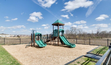 1135 Somerset Springs Dr in Spring Hill, TN - Building Photo - Building Photo